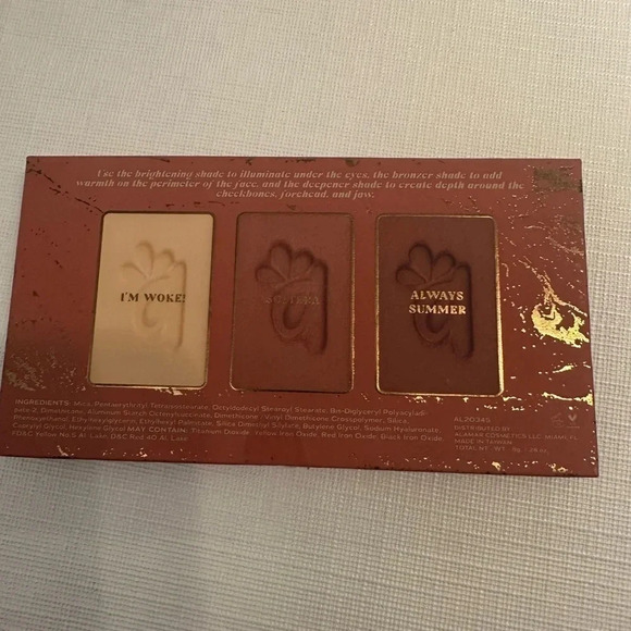 Brand new Glam lite eye shadow palette - Picture 5 of 5